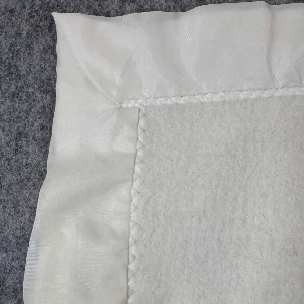 Vintage Satin Trim Baby Blanket Kids OS Fleece White Nursery USA Made Carters 90